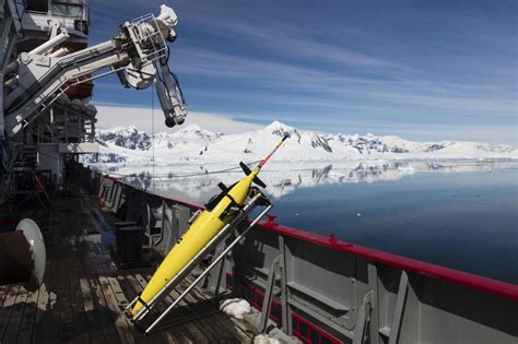 Antarctic Research Stations 2035 Autonomous Maintenance Robot Survival Rates